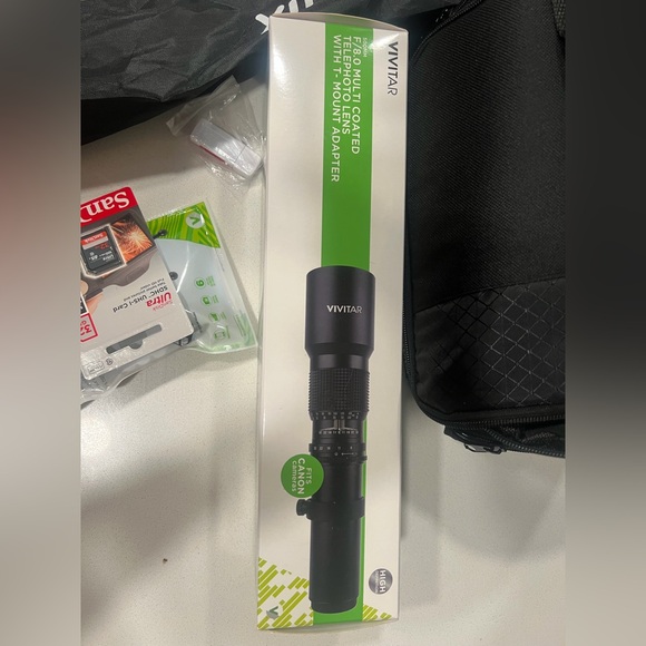 Canon EOS 2000D Black Camera with EF-S 18-55mm Lens - Picture 12 of 13